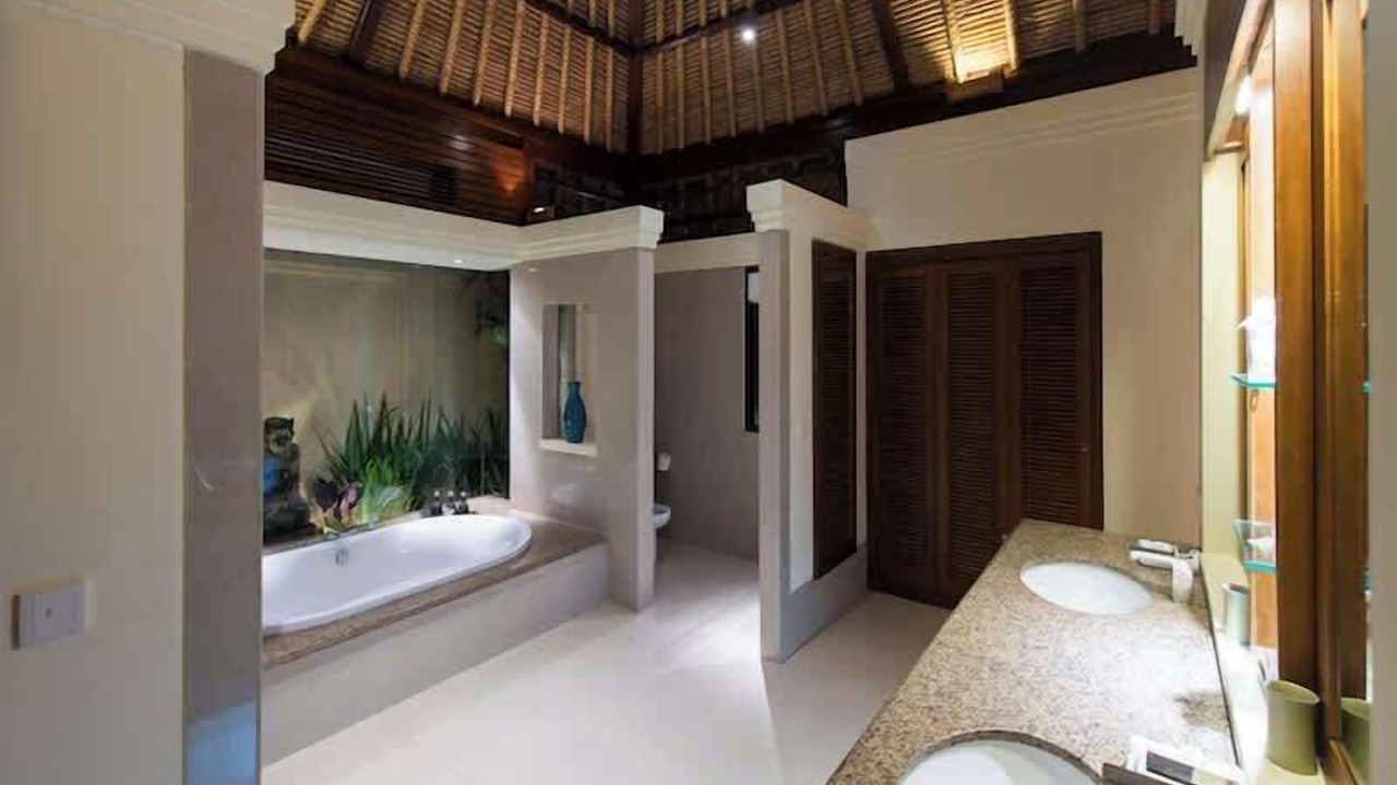 Photo of Bathroom in Mushroom Bay