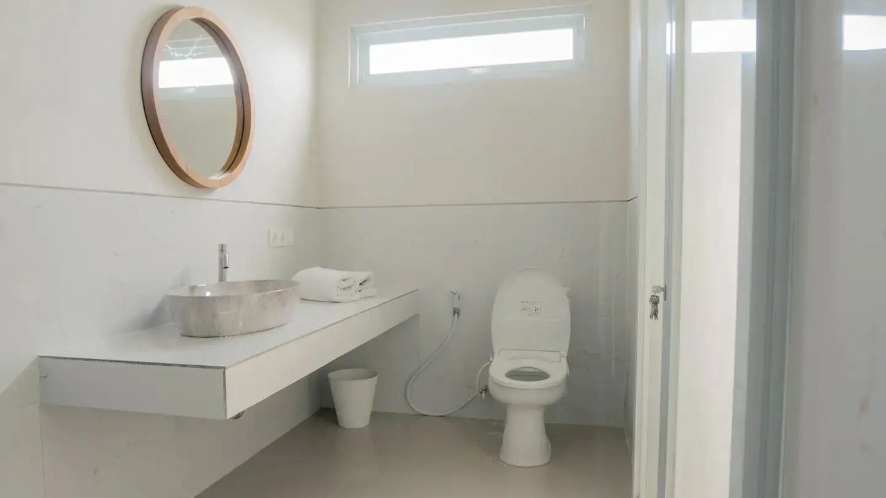 Photo of Bathroom in Mumbul