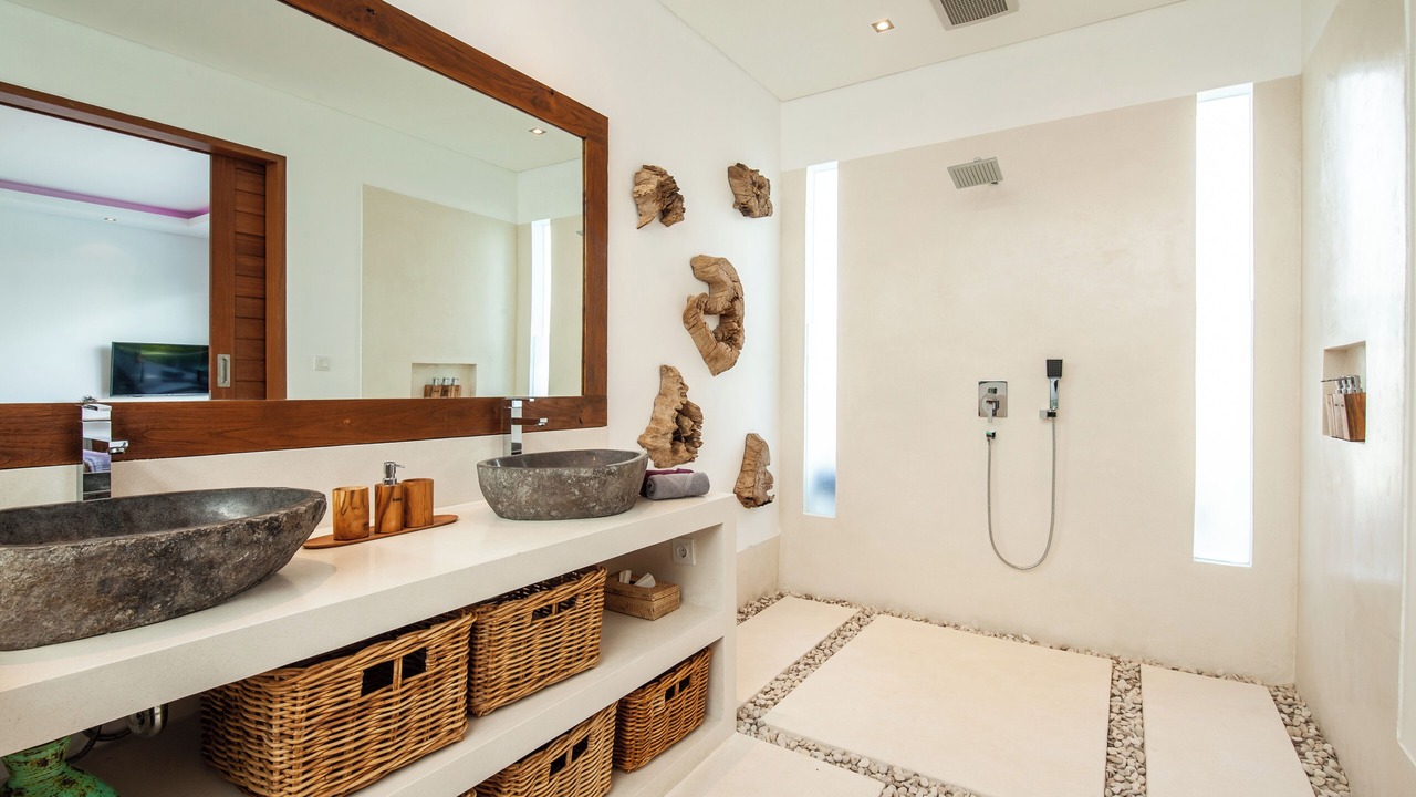 Photo of Bathroom in Sunset Road