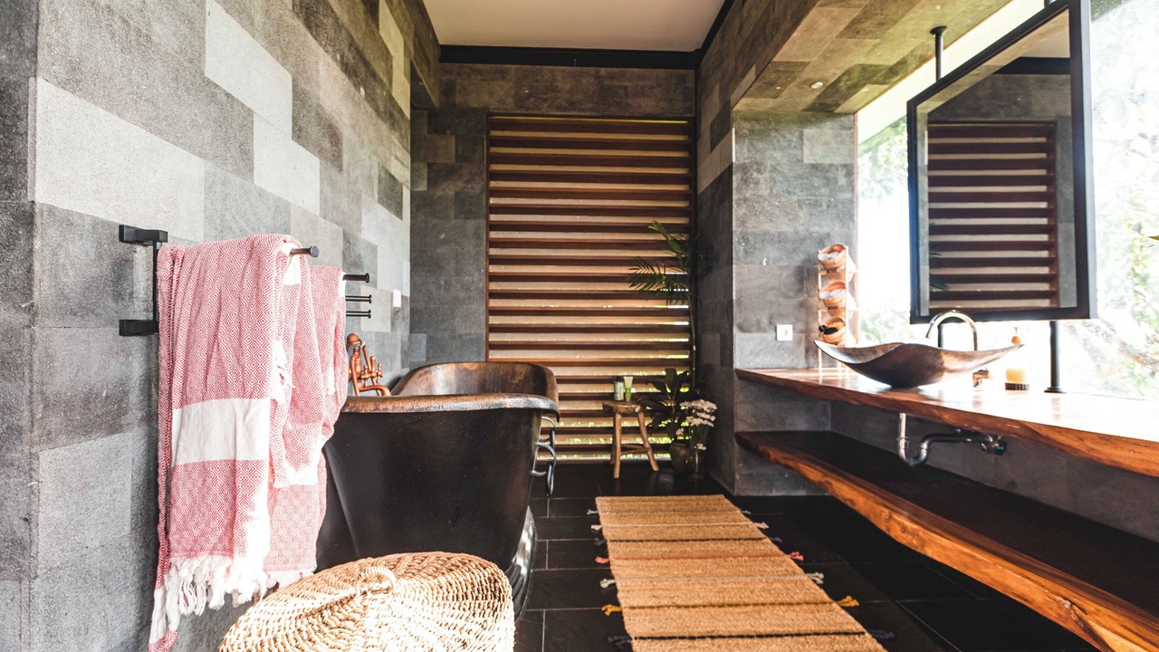 Photo of Bathroom in Mambal
