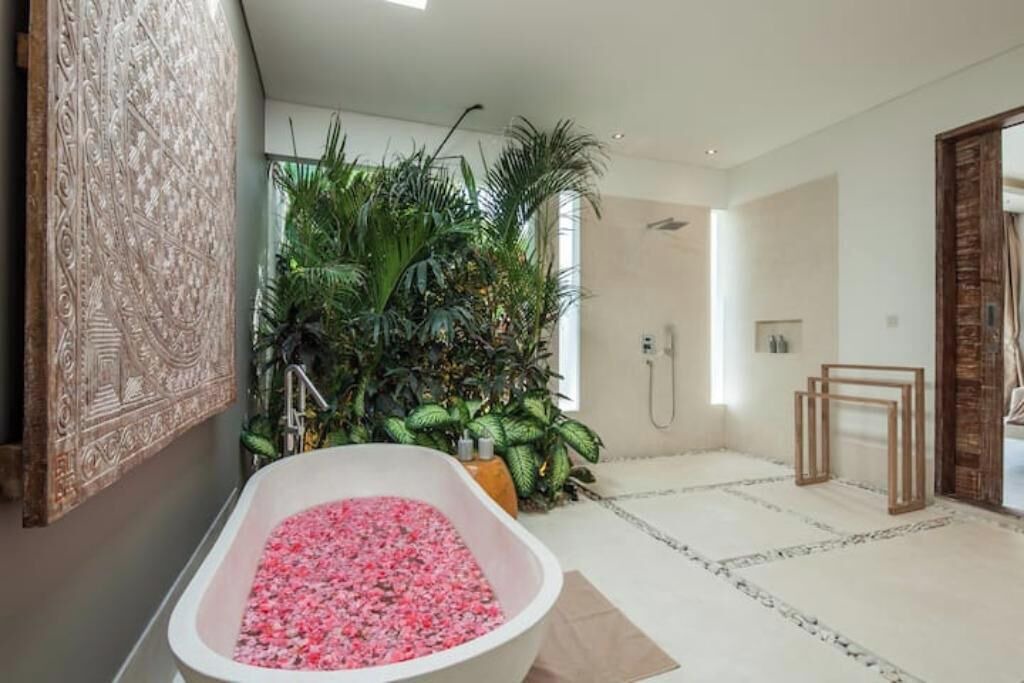 Photo of Bathroom in Sunset Road