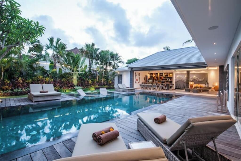 Photo of Outdoor in Sunset Road