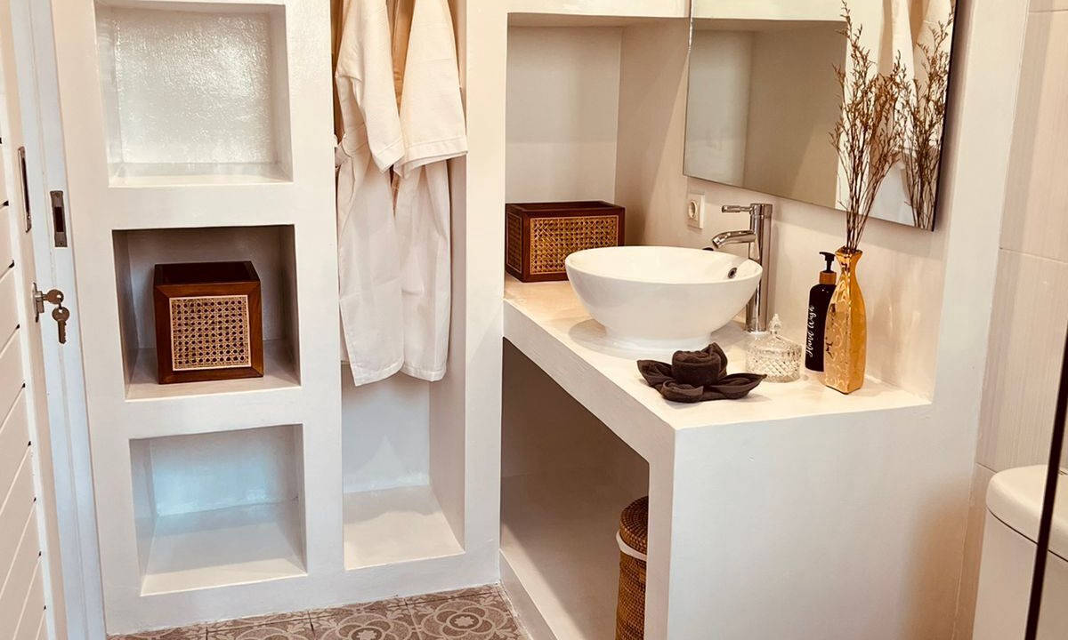 Photo of Bathroom in Sunset Road