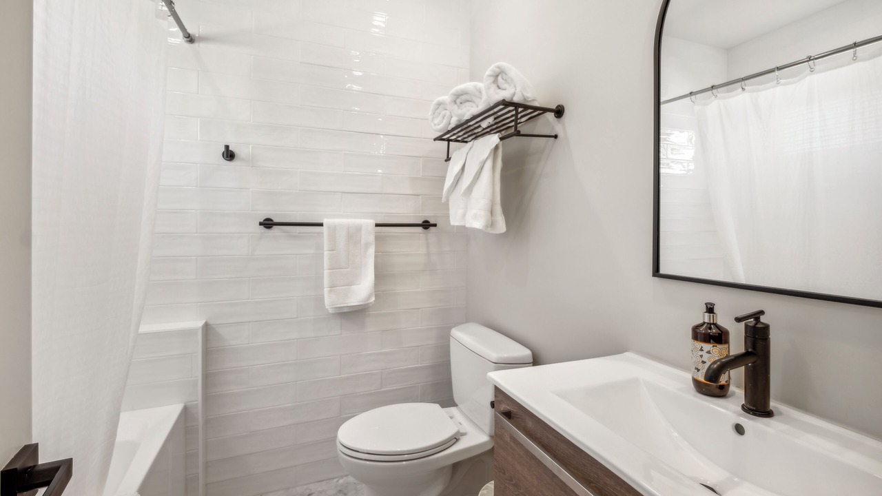 Photo of Bathroom in Laguna Beach