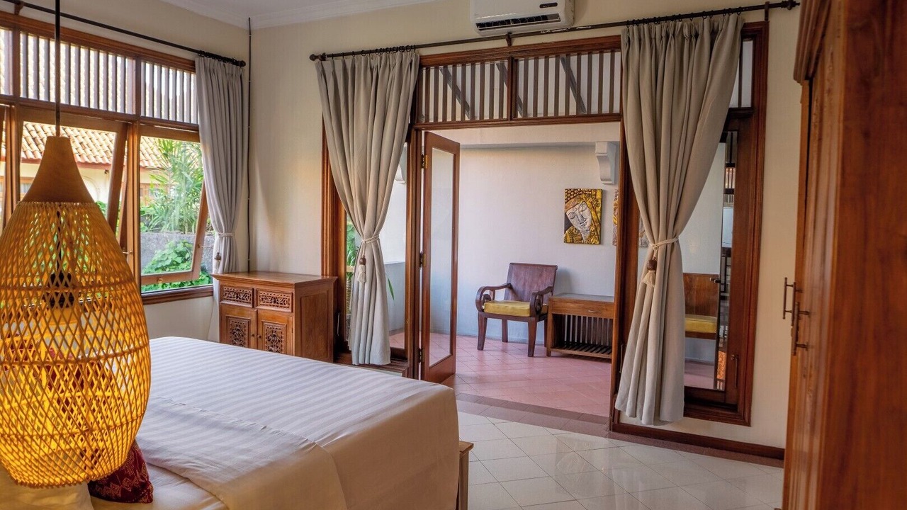 Photo of Bedroom in Kartika Plaza
