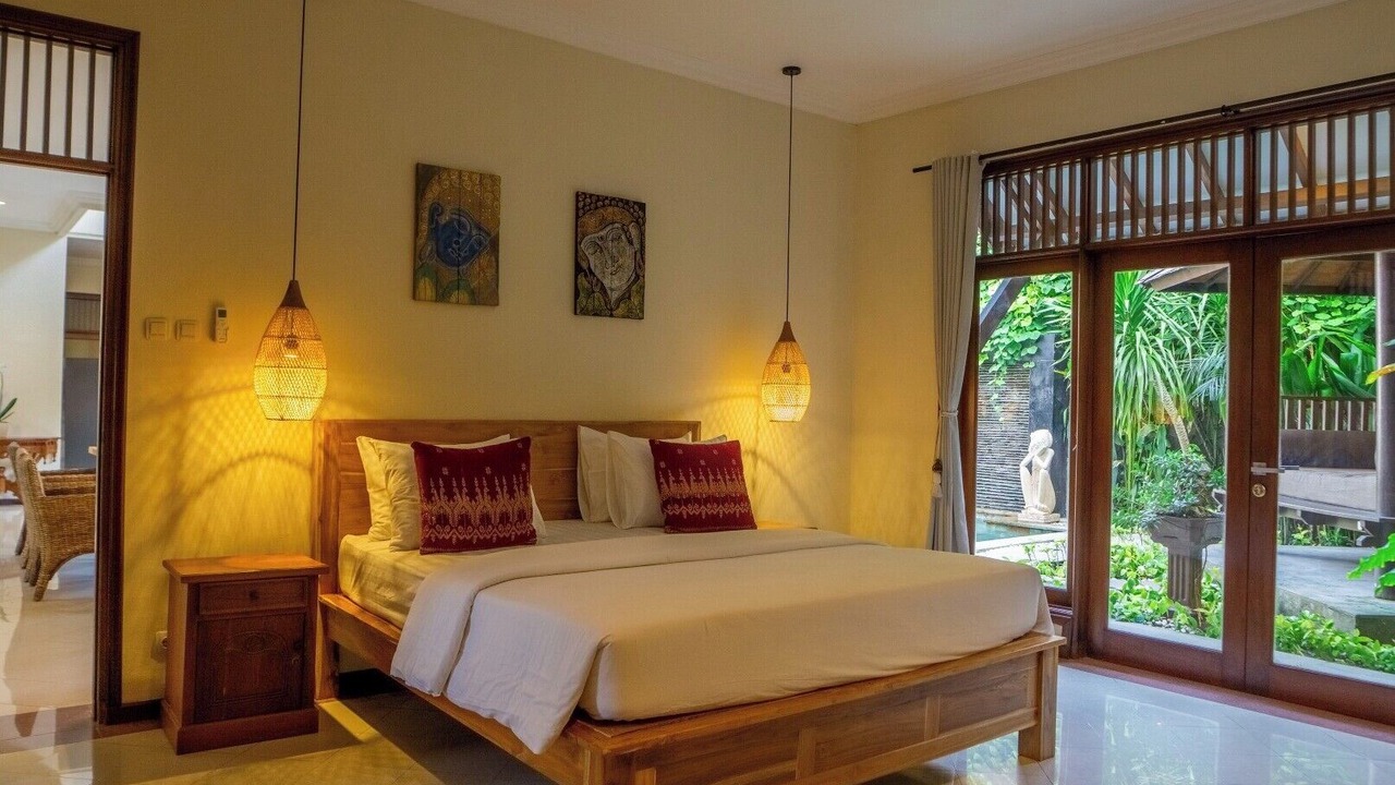 Photo of Bedroom in Kartika Plaza