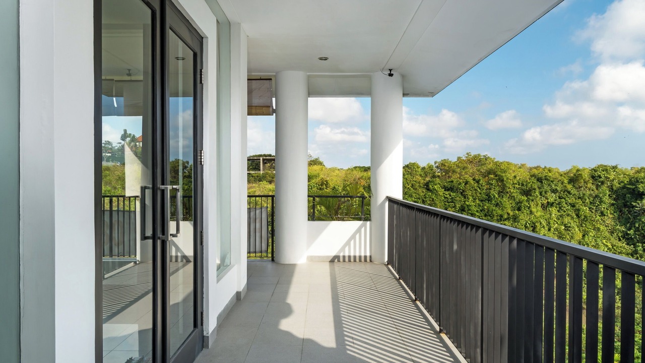 Photo of Patio Balcony in Bukit
