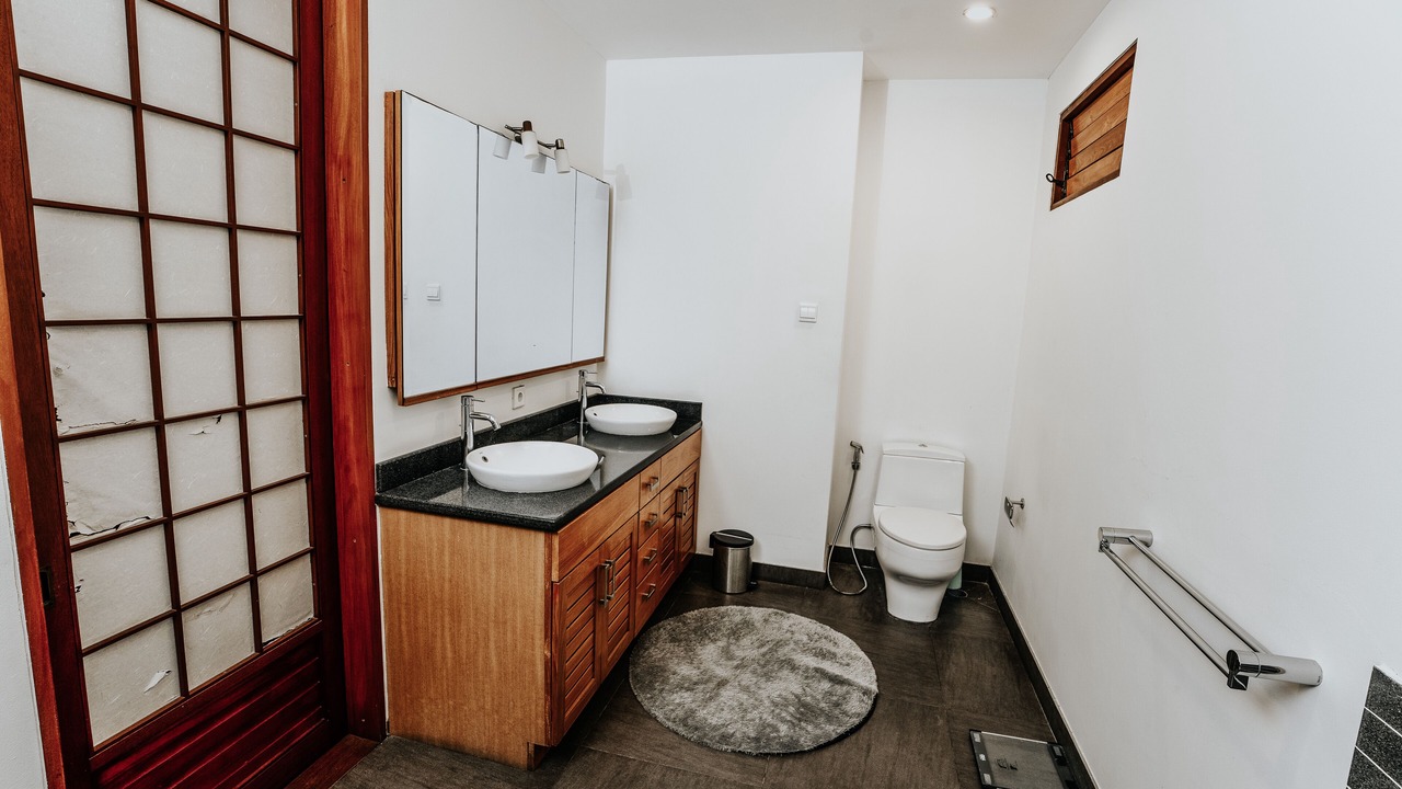 Photo of Bathroom in Siligita