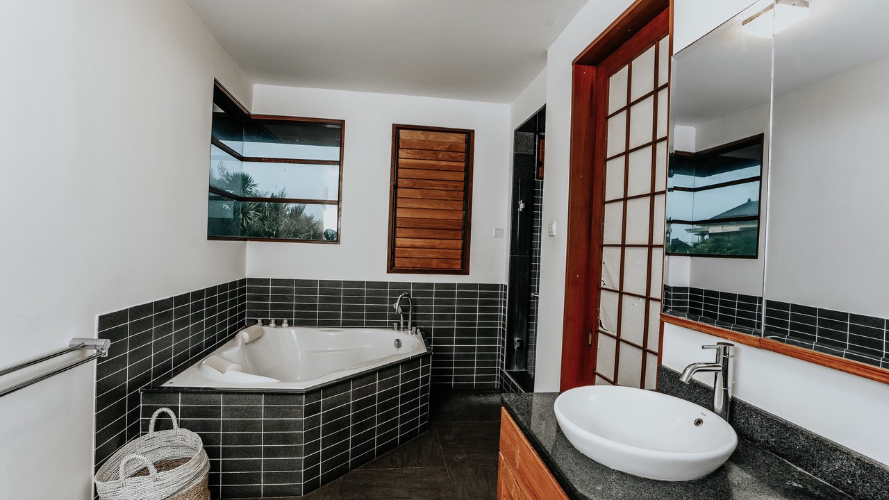 Photo of Bathroom in Siligita
