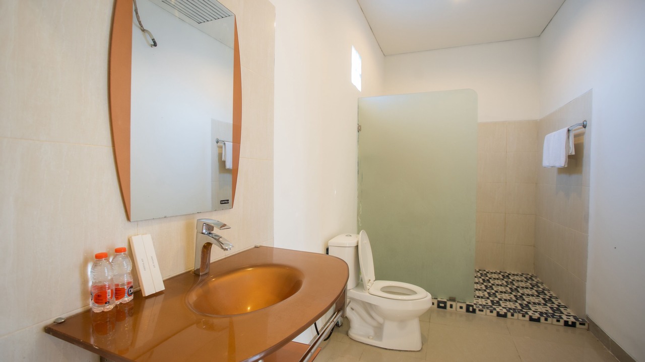 Photo of Bathroom in Sunset Road