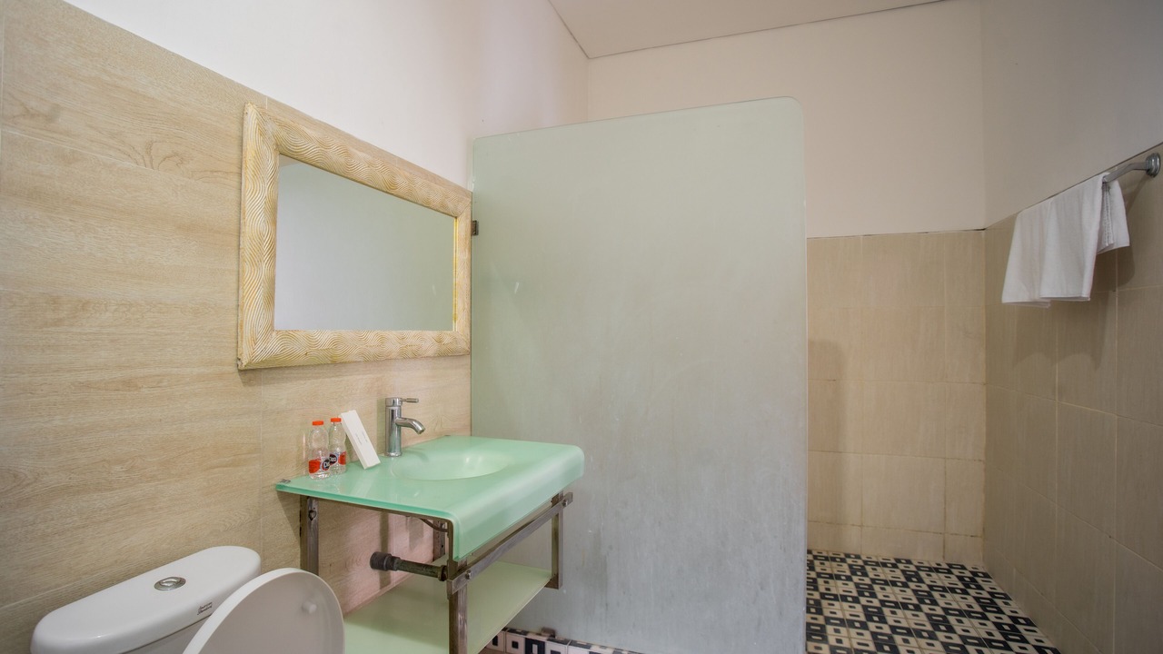 Photo of Bathroom in Sunset Road