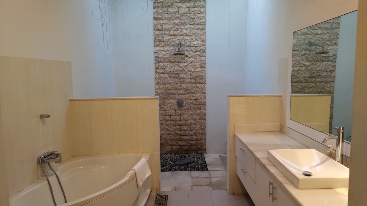 Photo of Bathroom in Drupadi
