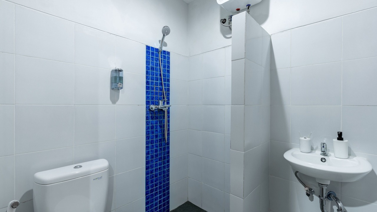 Photo of Bathroom in Sunset Road