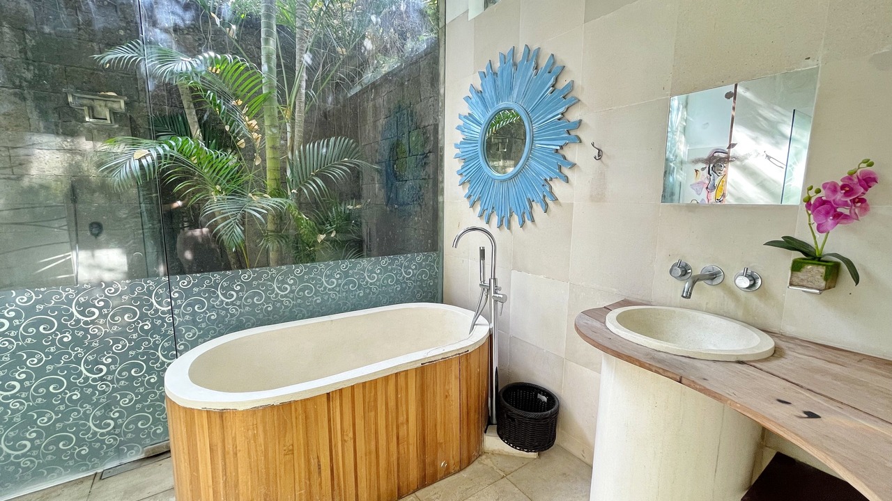 Photo of Bathroom in Dyanapura