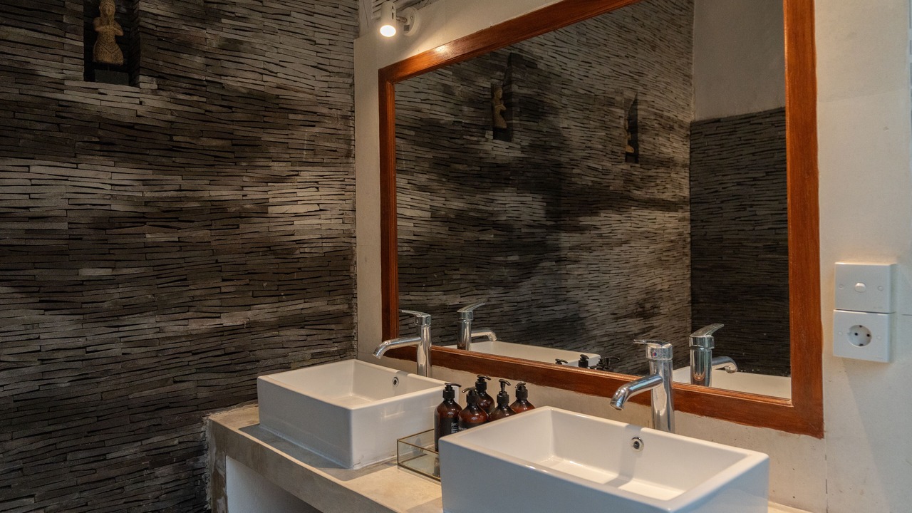 Photo of Bathroom in Dyanapura