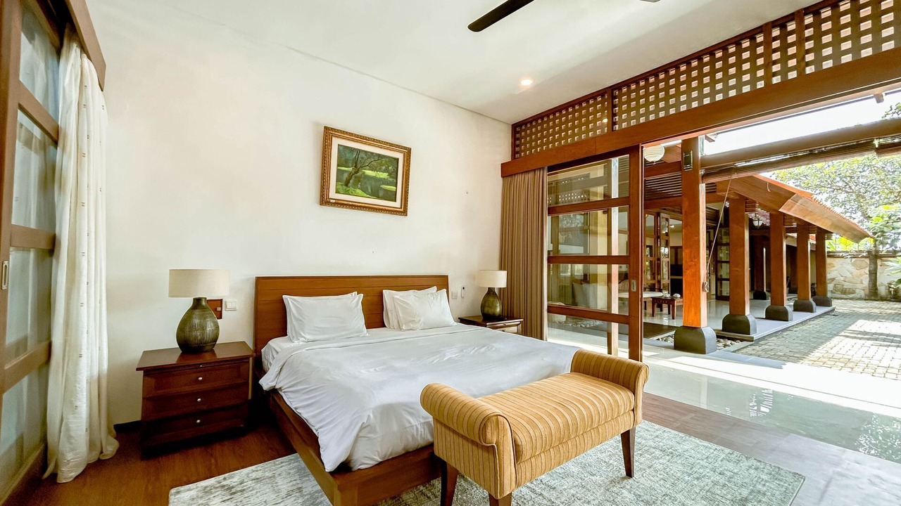 Photo of Bedroom in Sunset Road