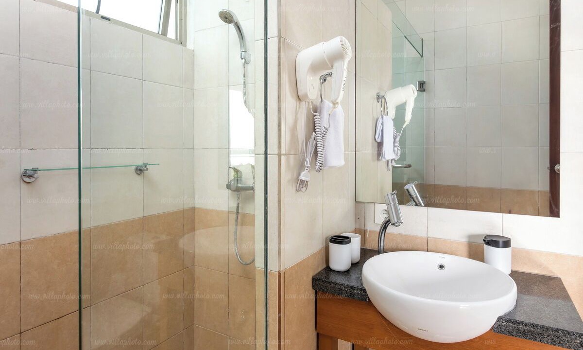 Photo of Bathroom in Mumbul