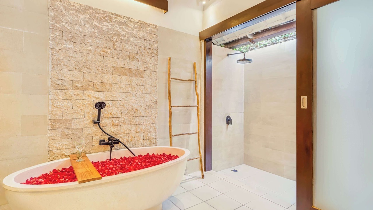 Photo of Bathroom in Petitenget