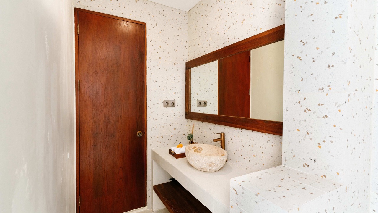 Photo of Bathroom in Kartika Plaza