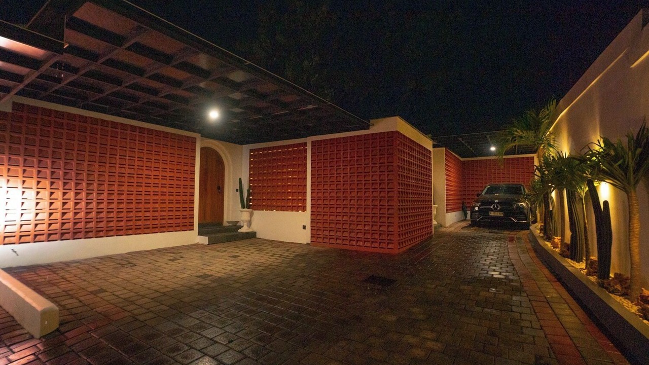 Photo of Outdoor in Mumbul
