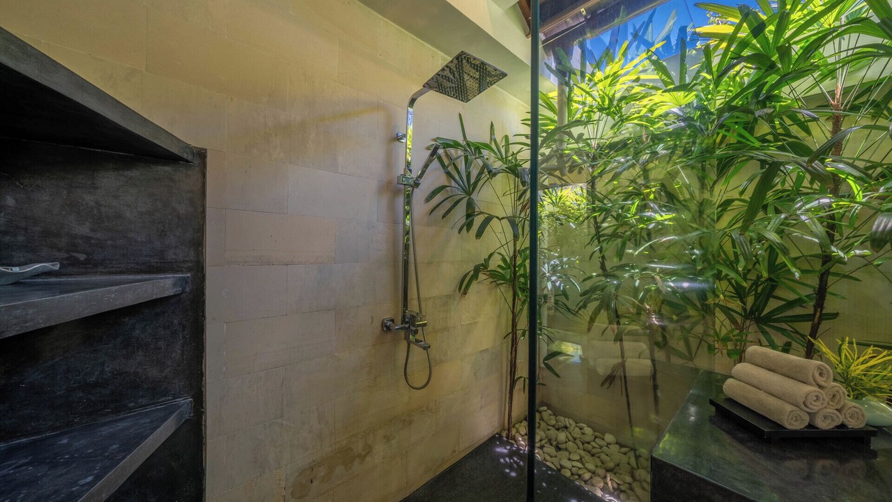 Photo of Bathroom in Sunset Road