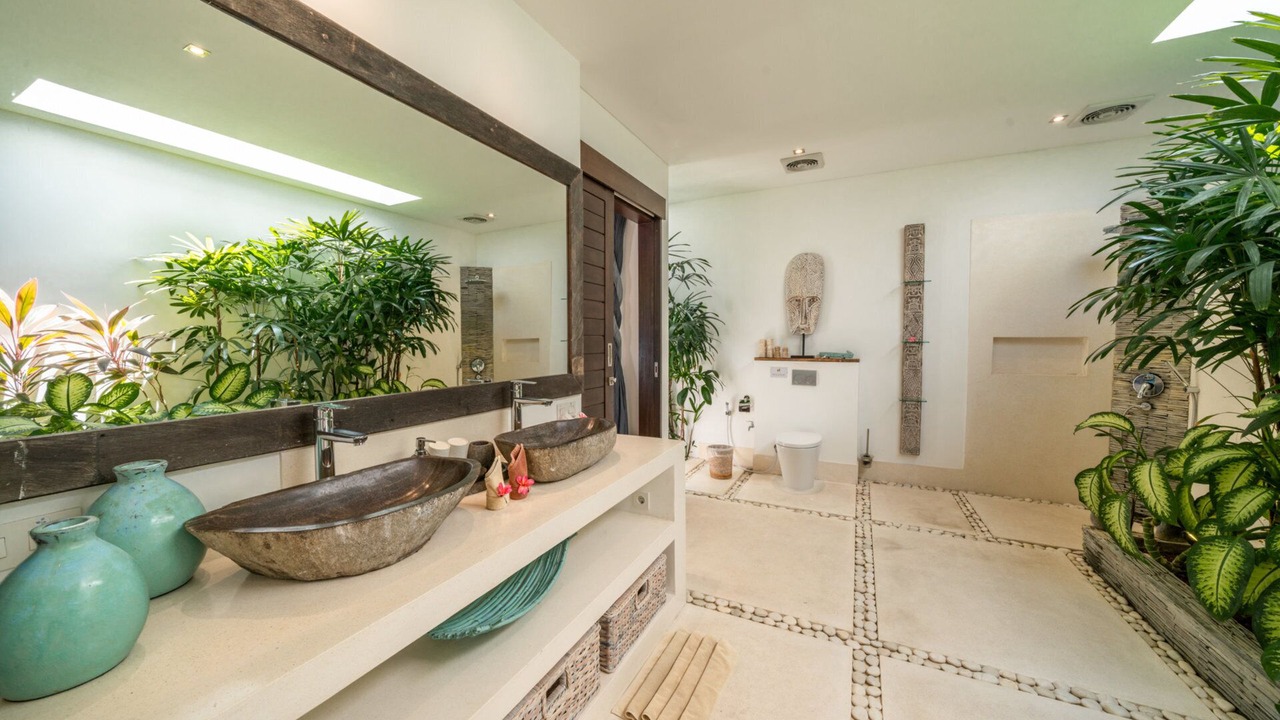 Photo of Bathroom in Sunset Road