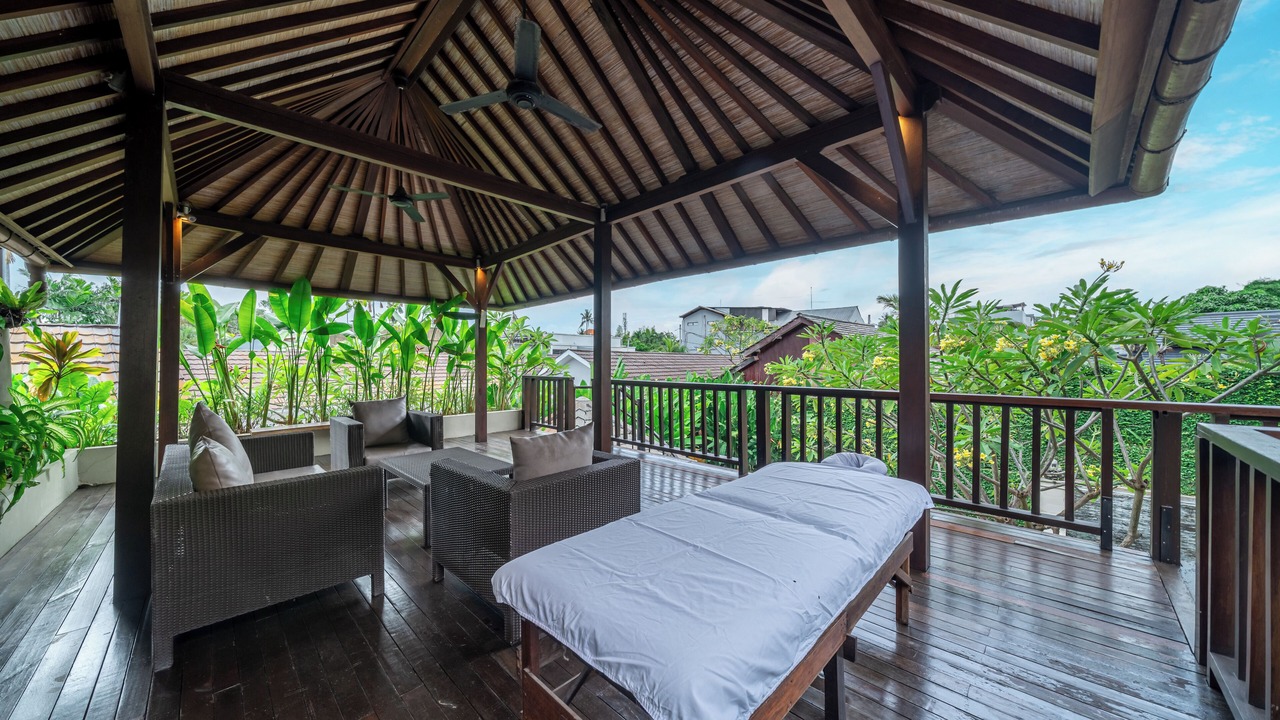 Photo of Patio Balcony in Dyanapura