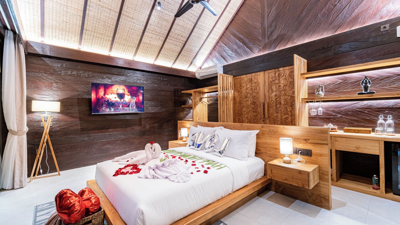 Photo of Bedroom in Kartika Plaza