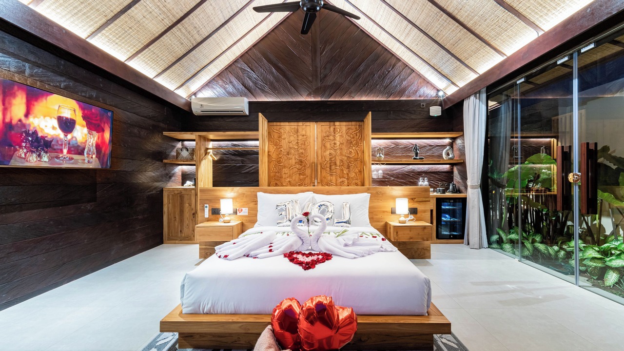 Photo of Bedroom in Kartika Plaza