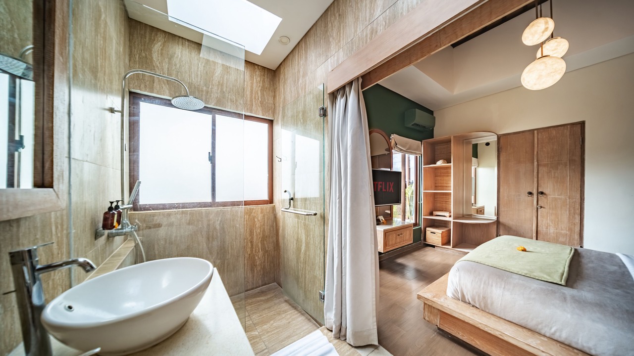Photo of Bathroom in Raya Kuta