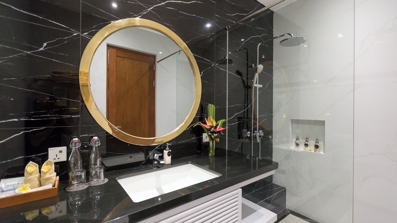 Photo of Bathroom in Sunset Road