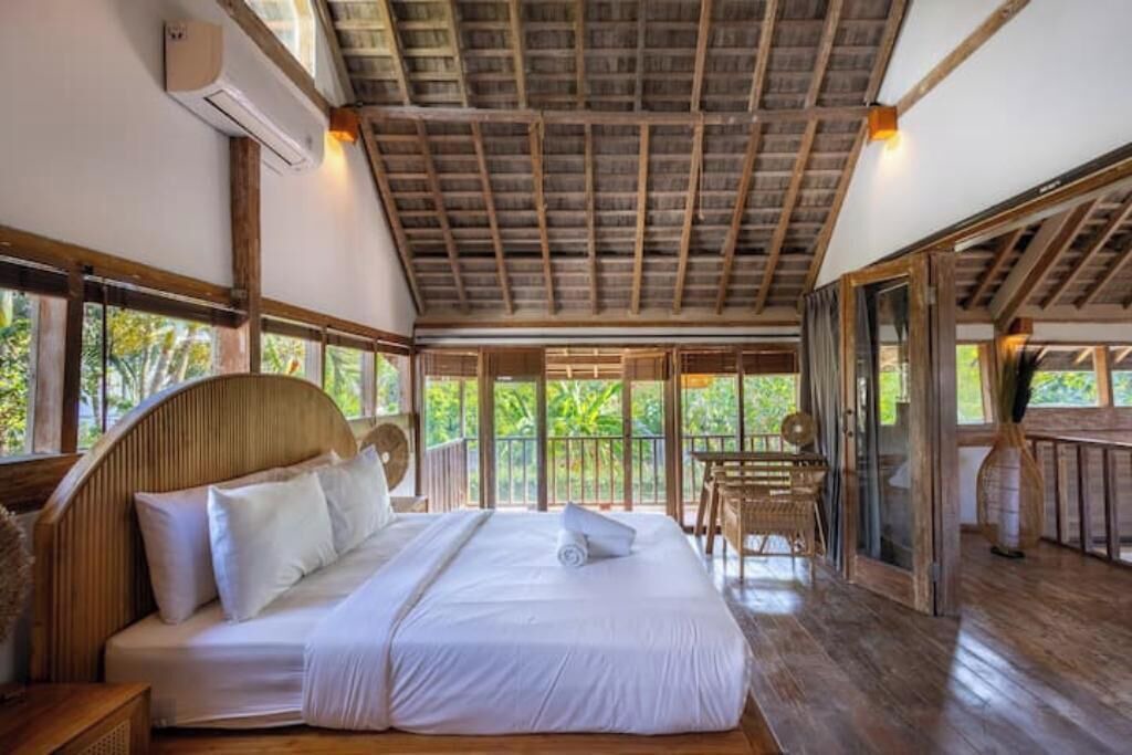 Photo of Bedroom in Kartika Plaza