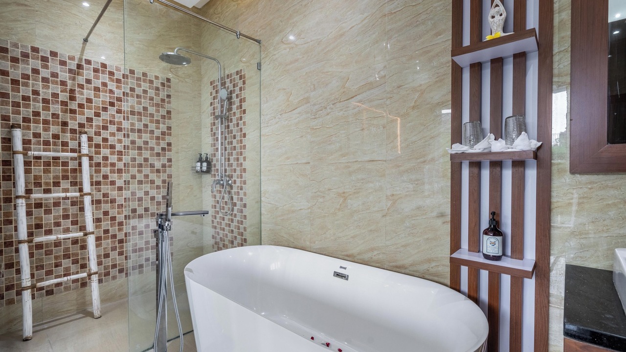 Photo of Bathroom in Sunset Road