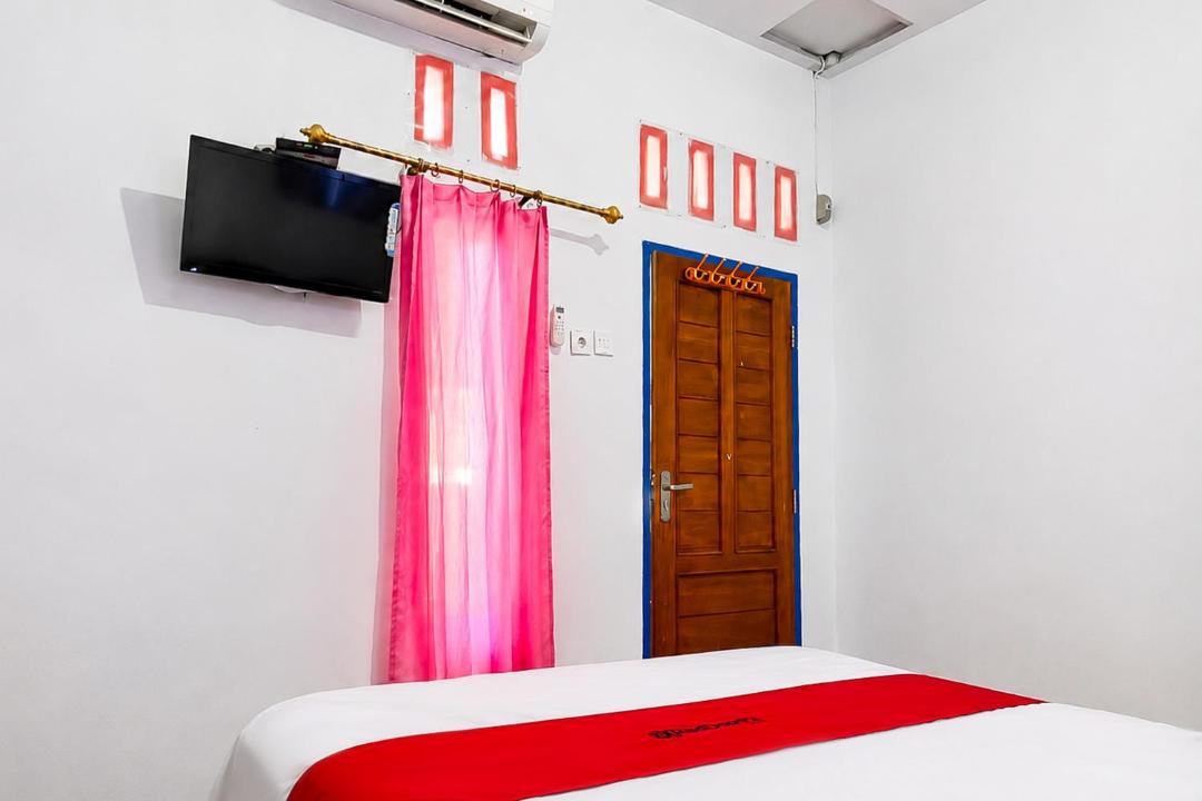 Photo of Bedroom in Batu Karas