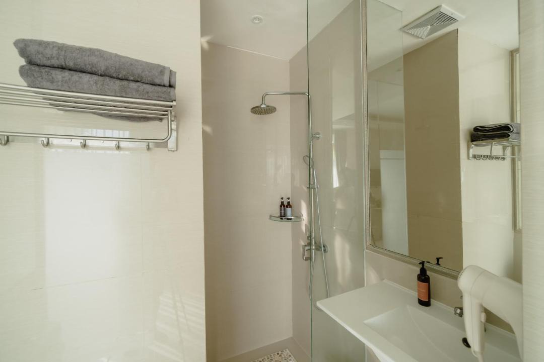 Photo of Bathroom in Sunset Road