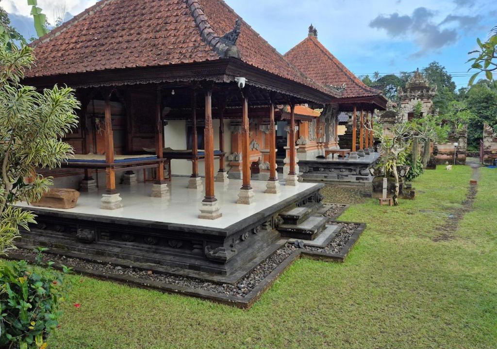 Photo of Others in Selat