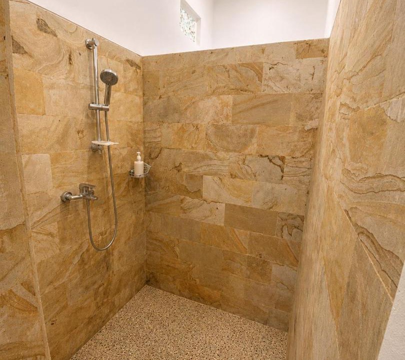 Photo of Bathroom in Sidemen