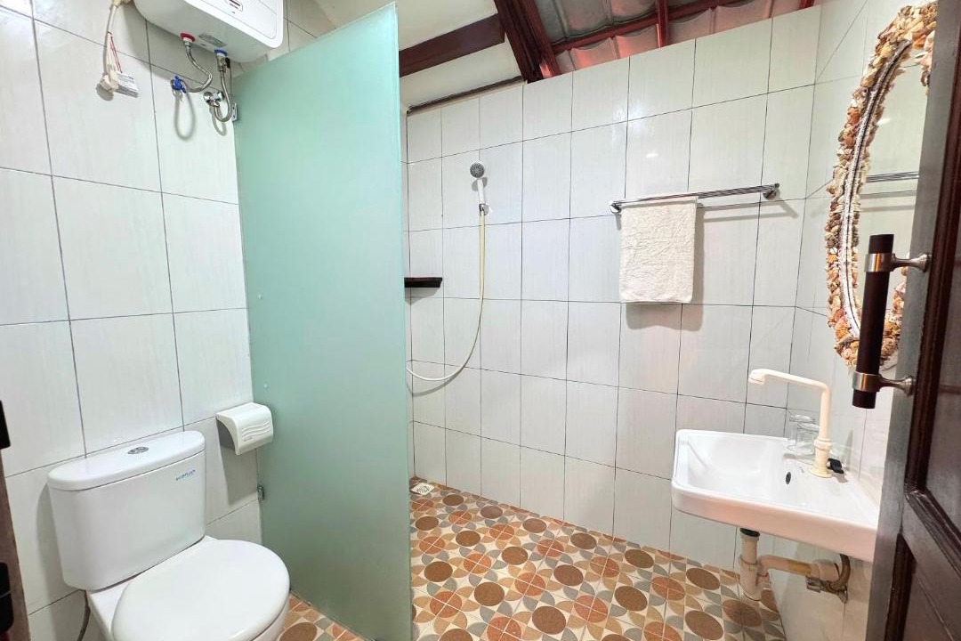 Photo of Bathroom in Laksmana