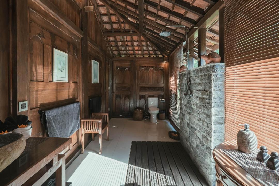 Photo of Others in East Selemadeg