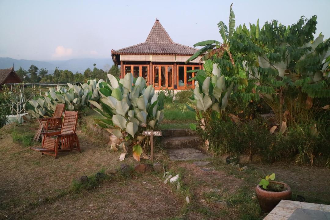 Photo of Others in Munduk