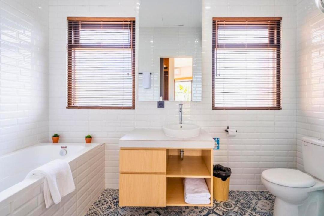 Photo of Bathroom in Mumbul
