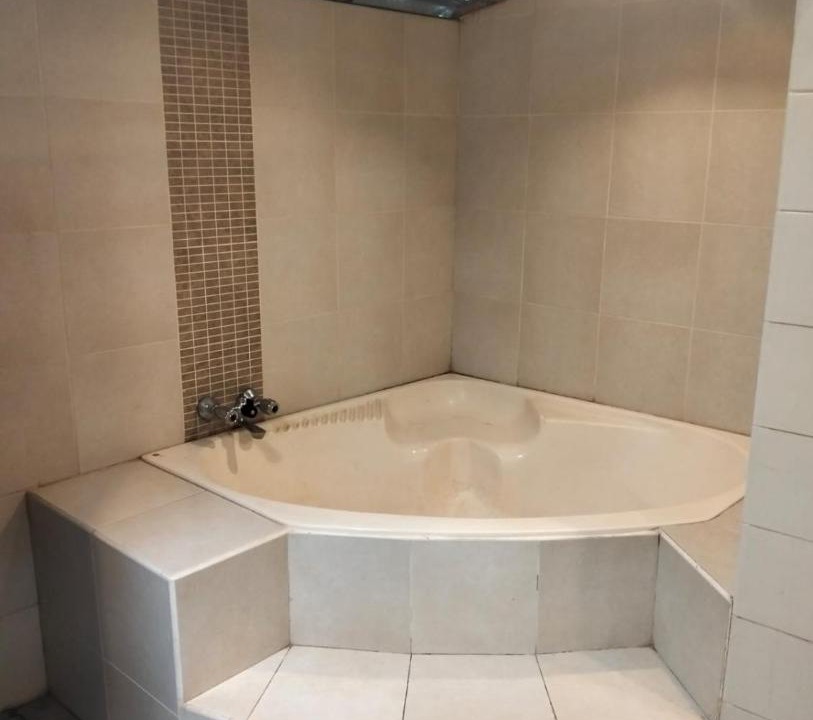 Photo of Bathroom in Keliki