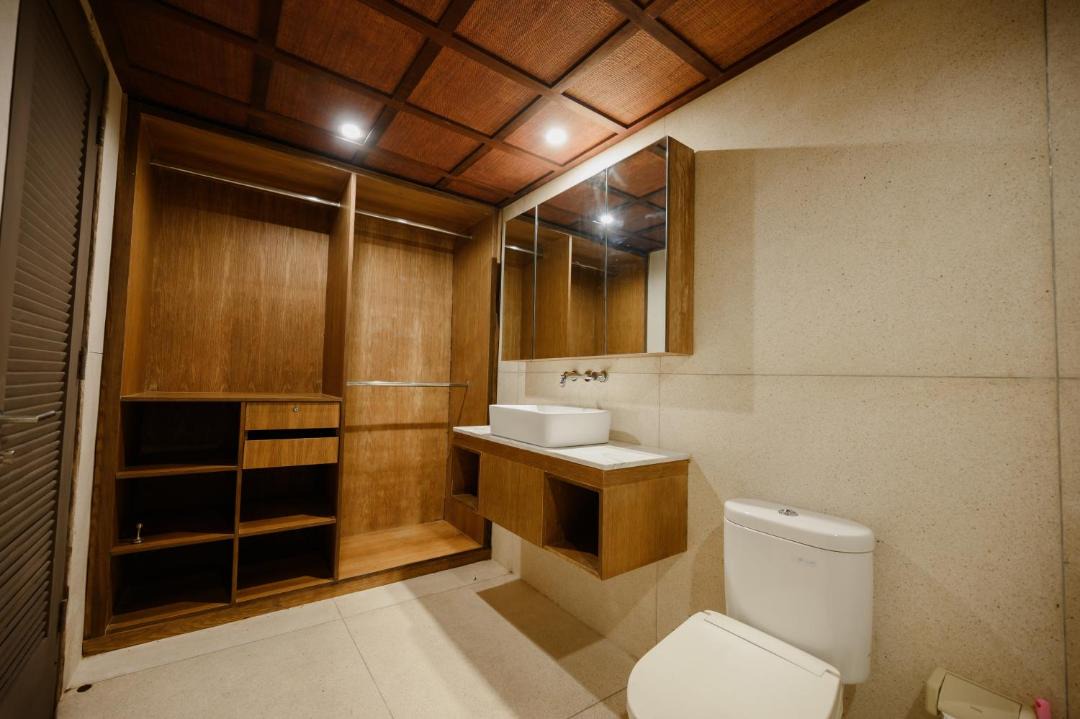 Photo of Bathroom in Sunset Road