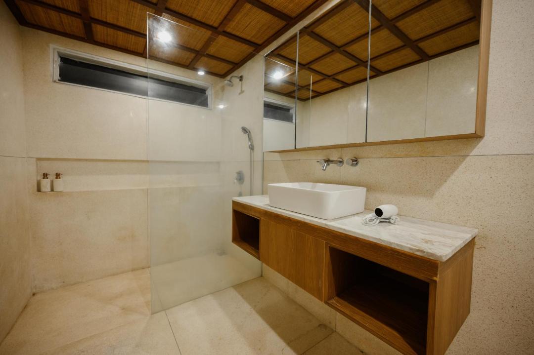 Photo of Bathroom in Sunset Road