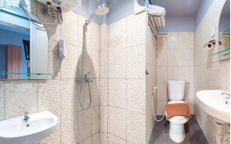 Photo of Bathroom in Sunset Road