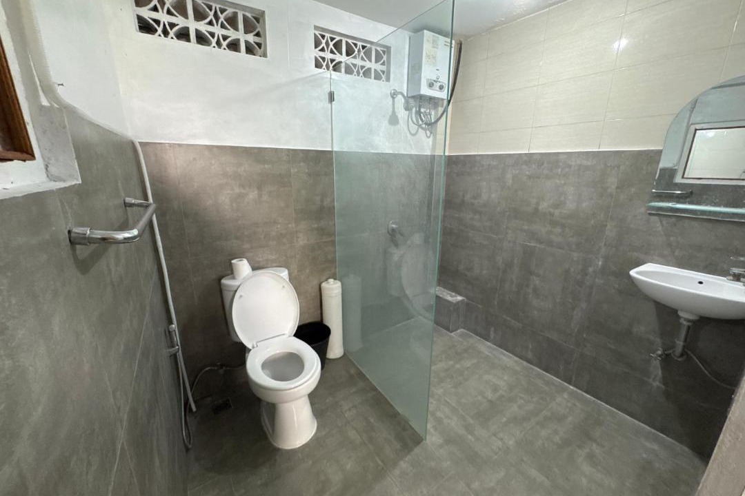 Photo of Bathroom in Kartika Plaza