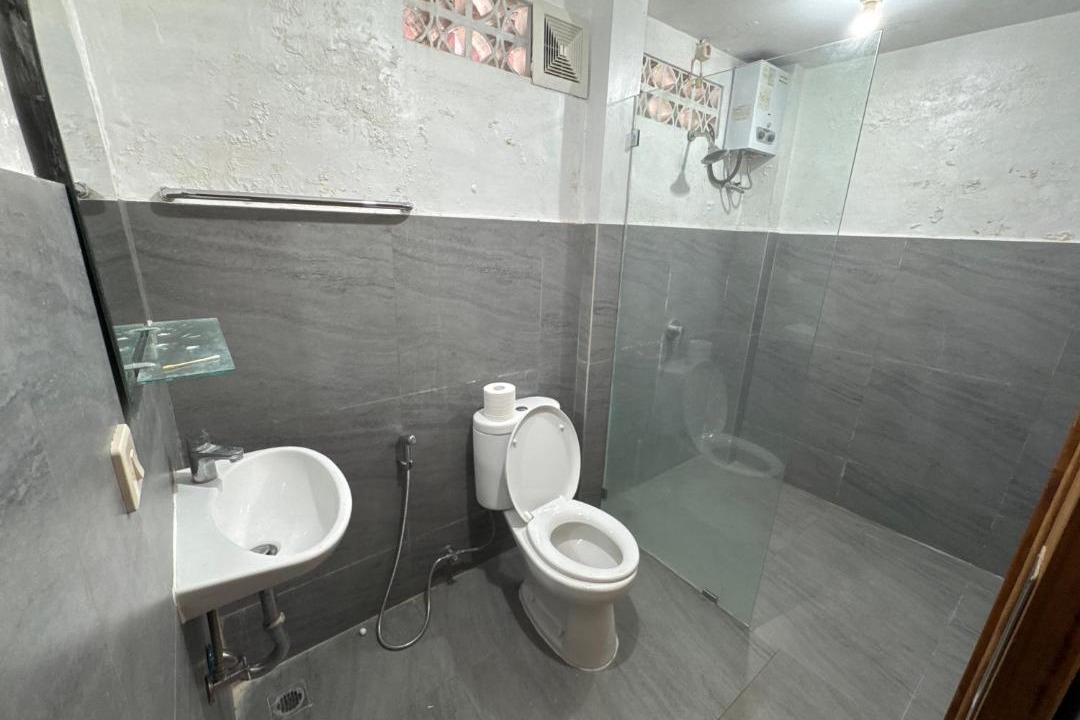 Photo of Bathroom in Kartika Plaza