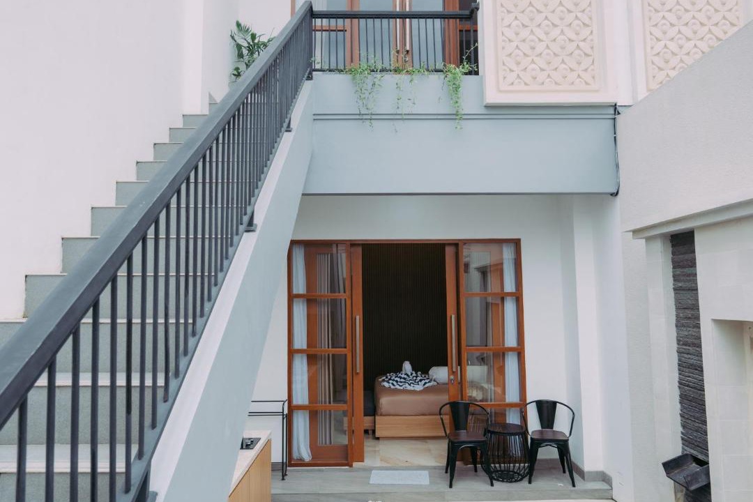 Photo of Patio Balcony in Sunset Road