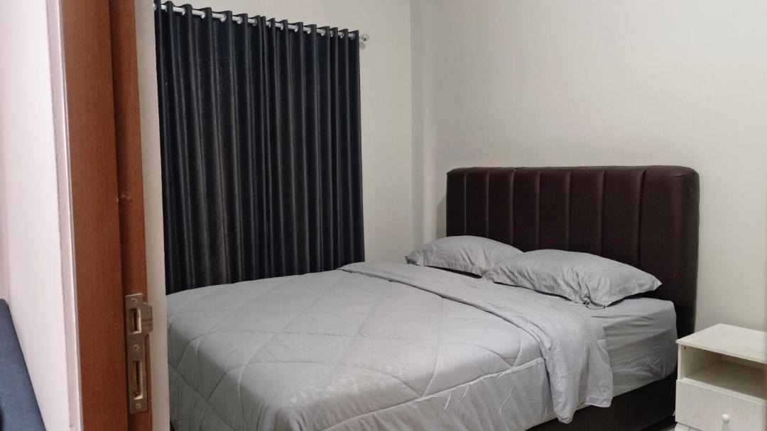 Photo of Bedroom in Mumbul