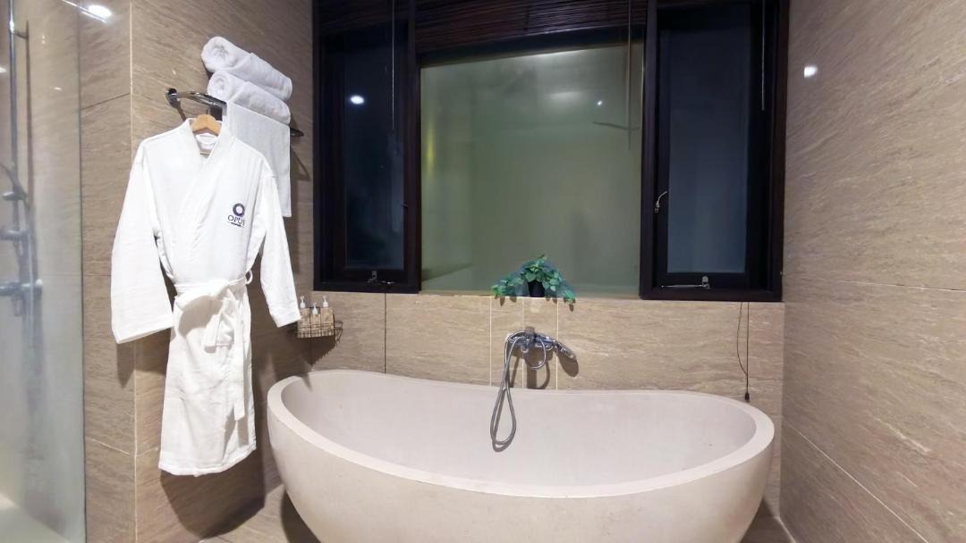 Photo of Bathroom in Mumbul
